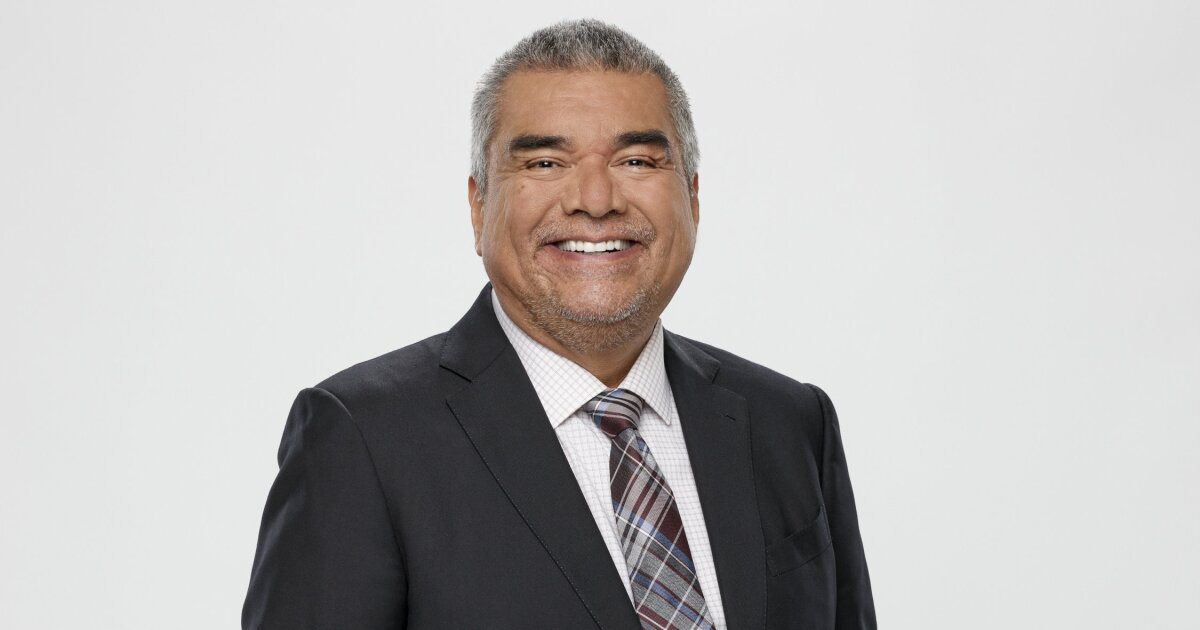 Lopez as Otis in Christmas in Tahoe