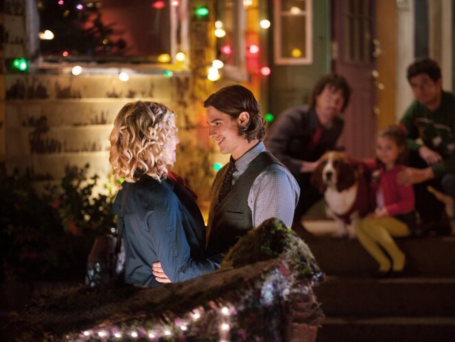 Christmas With Holly Cast