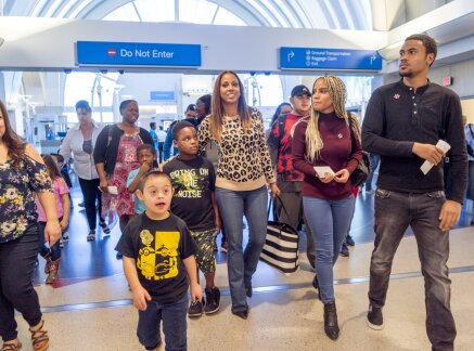 Highlights - Taking Flight - Meet the Peetes