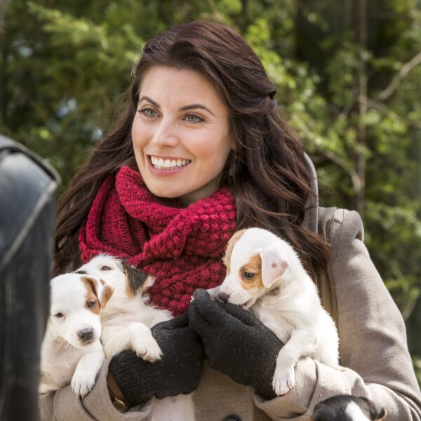 Cast Debbie Dashing Through the Snow