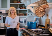 Moving In - Chesapeake Shores