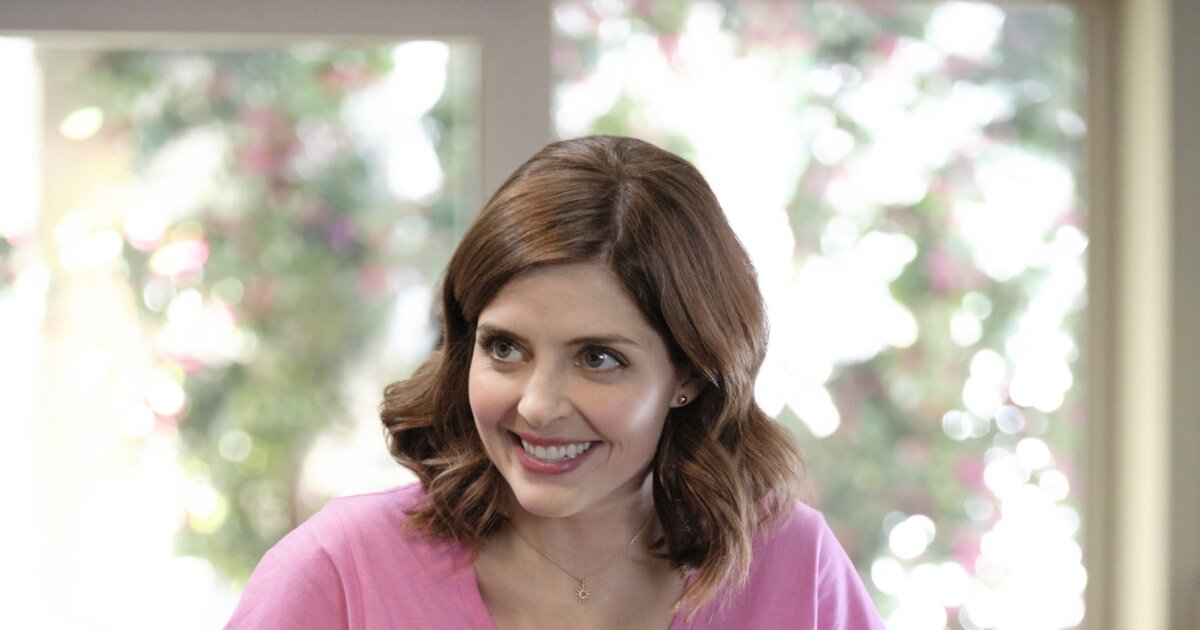 Jen Lilley as Hailey in Love Unleashed