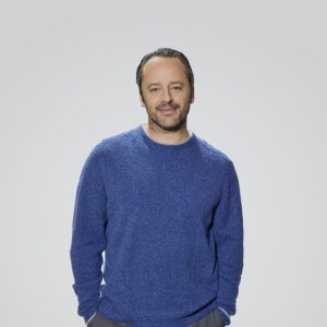 Gil Bellows