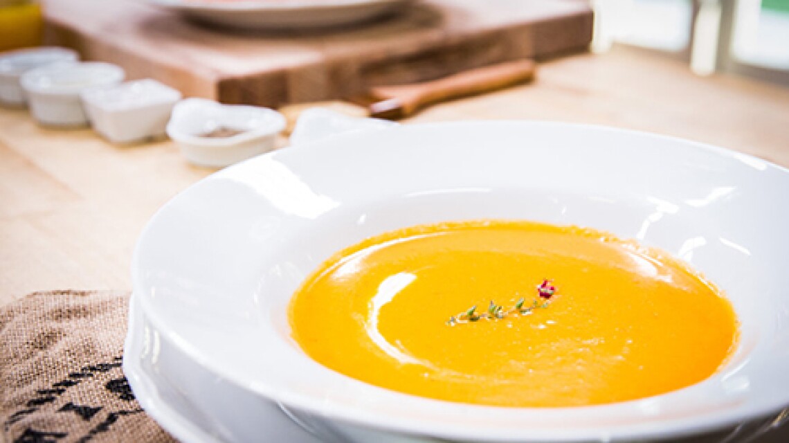 Deidre Hall's Red Pepper Soup Recipe