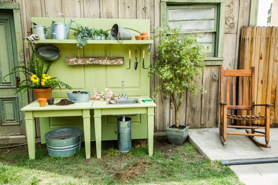 The Ultimate DIY Potting Bench