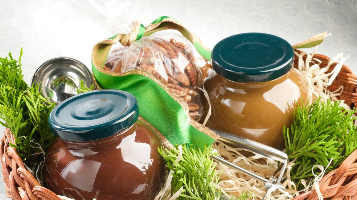 Holiday Ice Cream Toppings Gift Basket